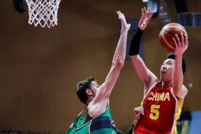 AG体育-转折点尤文图斯防线松动，CBA常规赛清晨攻防权衡，引发热议，赛季目标并未改变